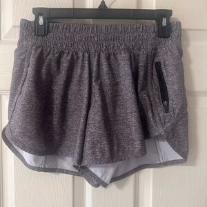 Lululemon tracker shorts